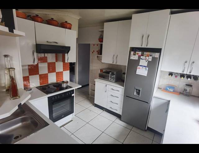 3 BEDROOM HOUSE FOR SALE IN RIVERLEA